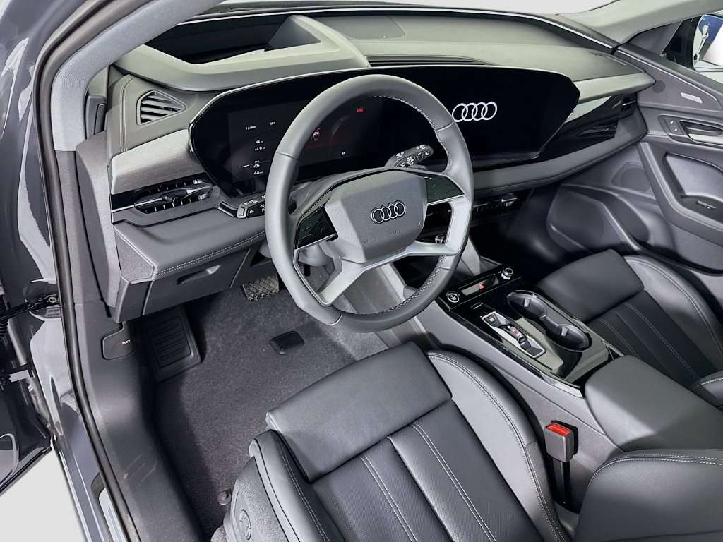 Used 2025 Audi Q6 e-tron Premium Plus AWD/4WD image 12