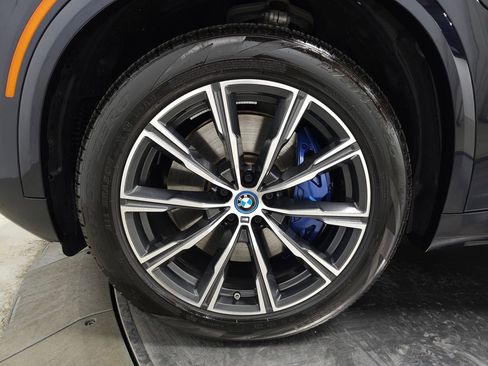 Used 2025 BMW X5 xDrive50e w/ M Sport Package AWD/4WD image 14