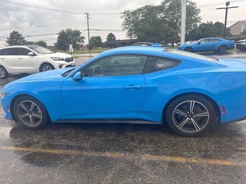 Used 2024 Ford Mustang Premium RWD image 7