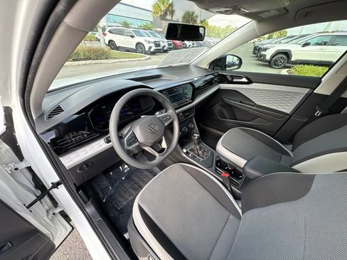 Used 2022 Volkswagen Taos S FWD image 11