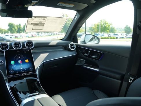 Used 2026 Mercedes-Benz GLC 300 4MATIC image 21