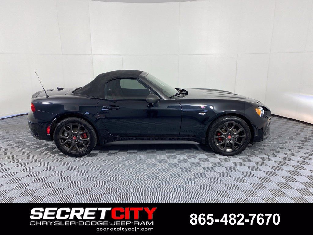 Used 2019 FIAT 124 Spider Abarth w/ Navigation & Sound Group RWD image 8
