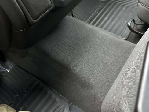 Used 2021 Chevrolet Silverado 1500 Custom Trail Boss w/ LPO, Dark Essentials Package image 45