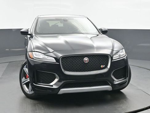 Used 2020 Jaguar F-PACE S image 8