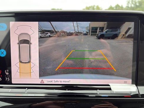 New 2026 Volkswagen Atlas SE image 17