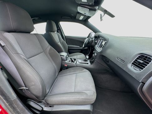 Used 2022 Dodge Charger SXT RWD image 19