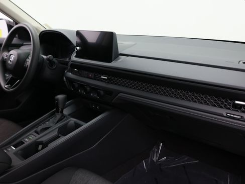 Used 2026 Honda Accord SE image 39