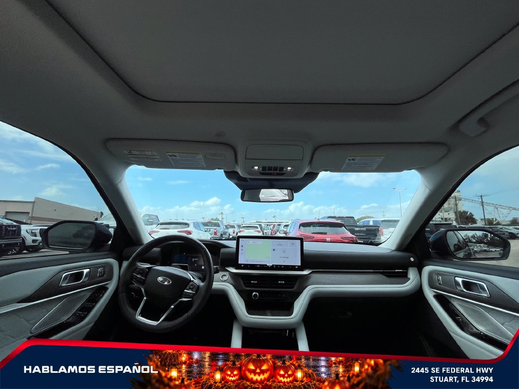Used 2025 Ford Explorer Platinum w/ Ultimate Package AWD/4WD image 14