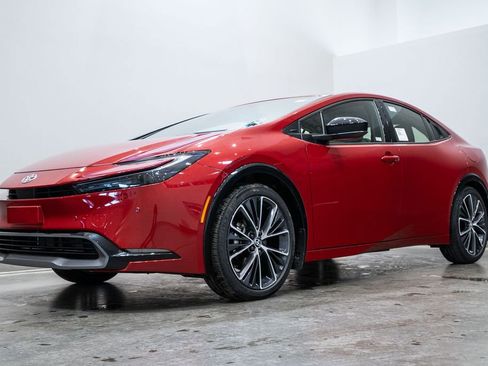 New 2026 Toyota Prius XLE image 3