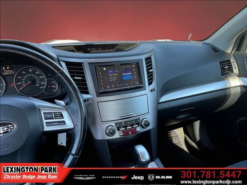 Used 2013 Subaru Legacy 2.5i Premium w/ All-Weather Pkg + Moonroof AWD/4WD image 9