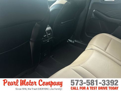 Used 2022 Ford Escape Titanium image 21