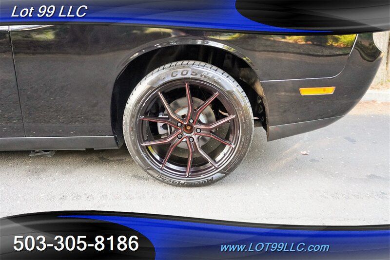 Used 2014 Dodge Challenger SXT RWD image 30