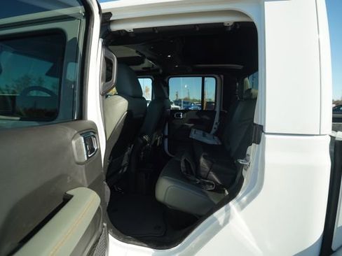 New 2026 Jeep Gladiator Mojave image 14