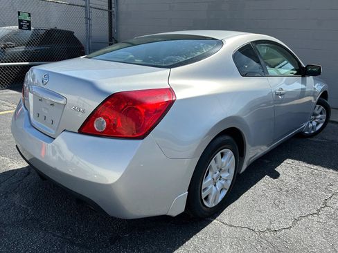 Used 2009 Nissan Altima 2.5 S FWD image 6