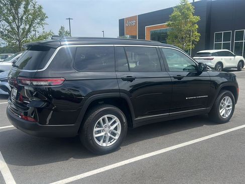 Used 2025 Jeep Grand Cherokee L Laredo w/ Luxury Tech Group I image 30