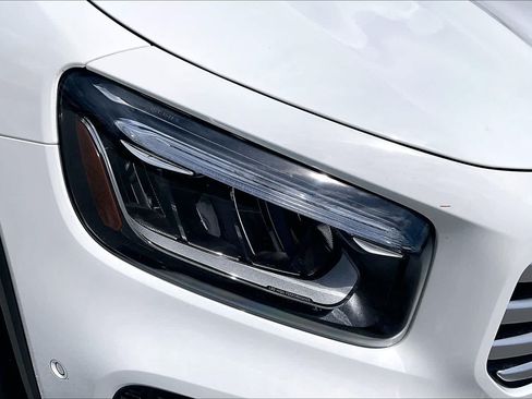 Used 2025 Mercedes-Benz GLB 250 image 28