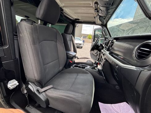 Used 2022 Jeep Wrangler Sport AWD/4WD image 12