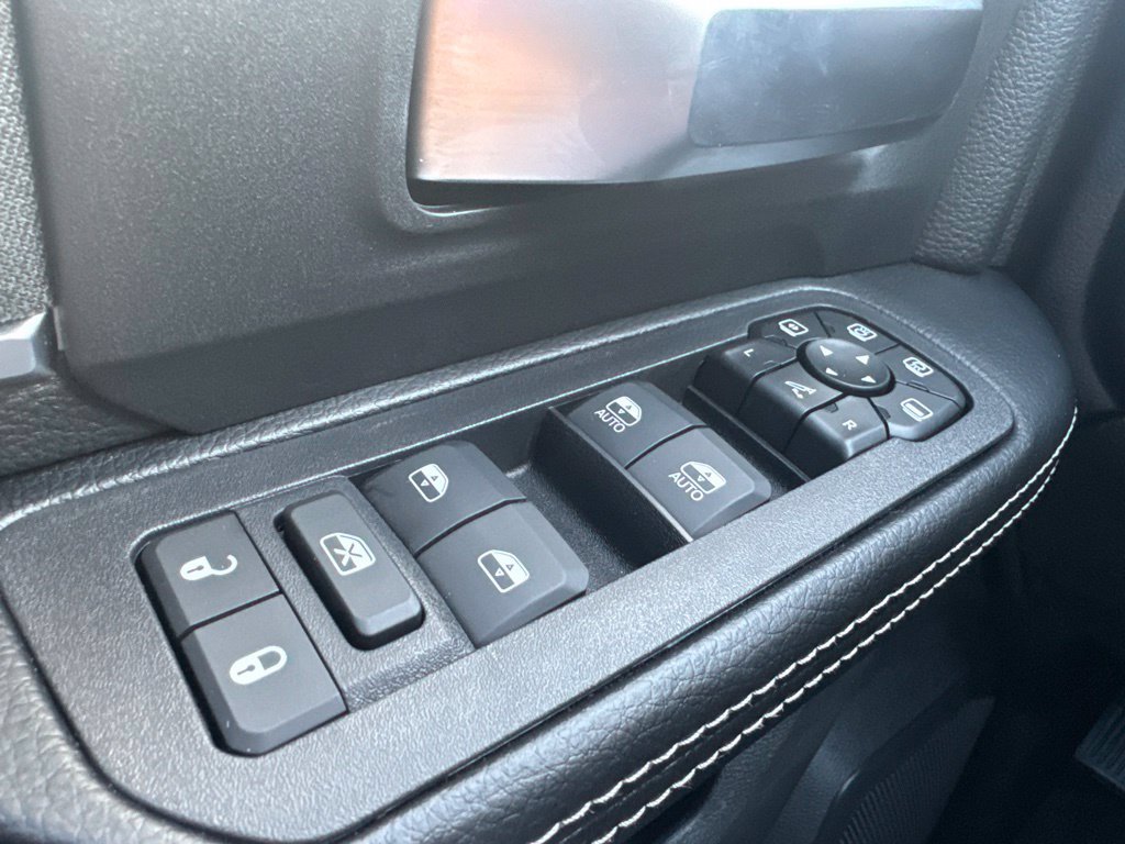 New 2027 RAM 3500 Big Horn AWD/4WD image 11