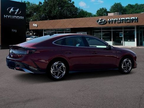 Certified 2025 Hyundai Sonata SEL FWD image 8