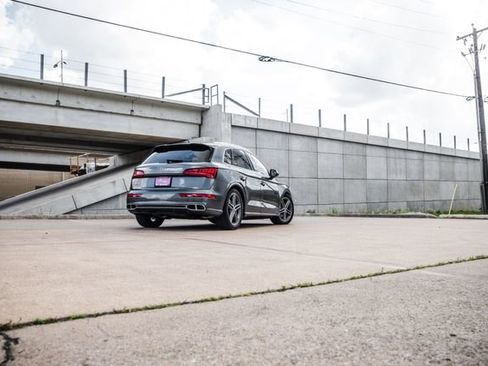 Used 2019 Audi SQ5 Premium Plus w/ Premium Plus Package image 49