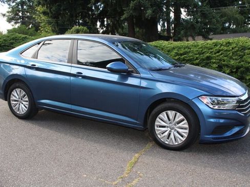 Used 2019 Volkswagen Jetta S FWD image 2