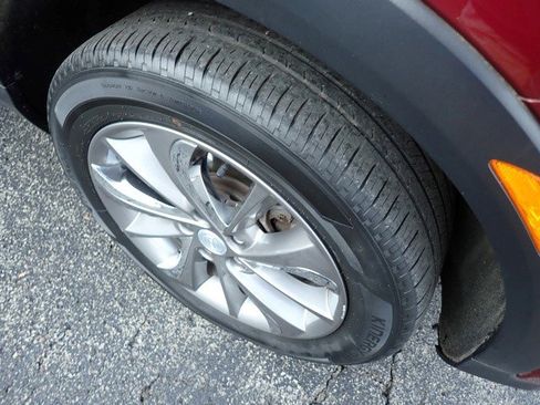 Certified 2022 Buick Encore GX Essence w/ Experience Buick Package image 9