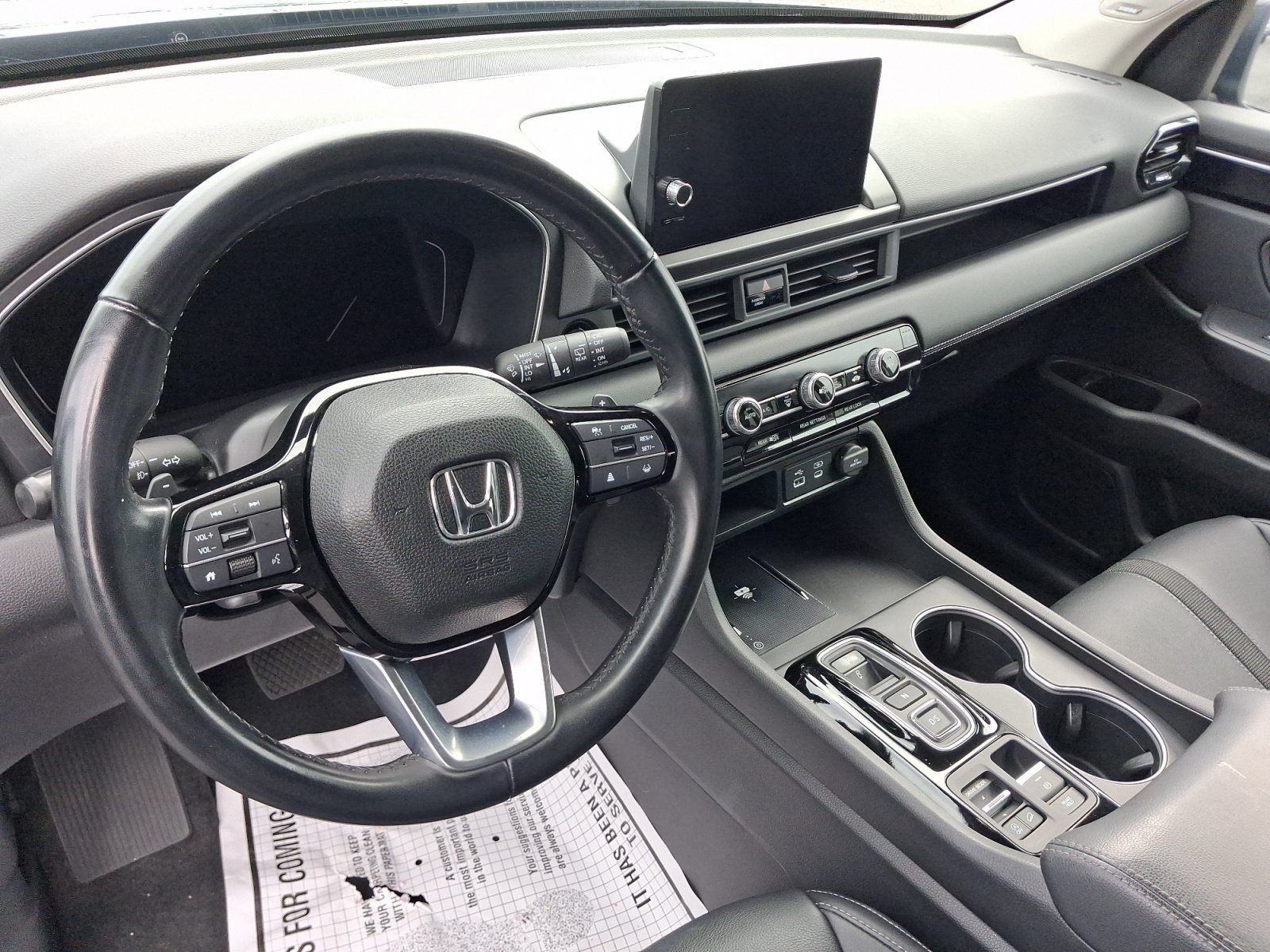 Used 2024 Honda Pilot Touring image 4