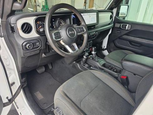 Used 2024 Jeep Wrangler Unlimited Sahara AWD/4WD image 13