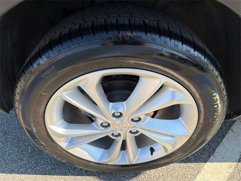 Used 2023 Buick Encore GX Preferred w/ Cold Weather Comfort Package image 17