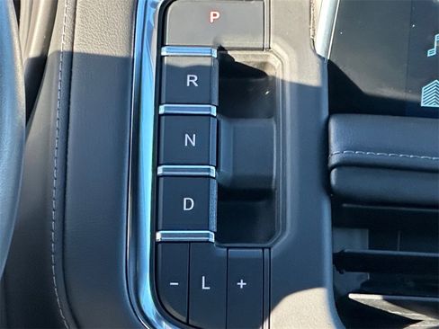 Used 2022 Chevrolet Tahoe LT image 17