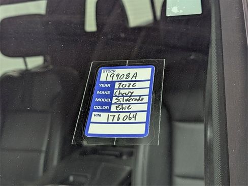 Used 2022 Chevrolet Silverado 3500 High Country w/ Z71 Off-Road Package image 35