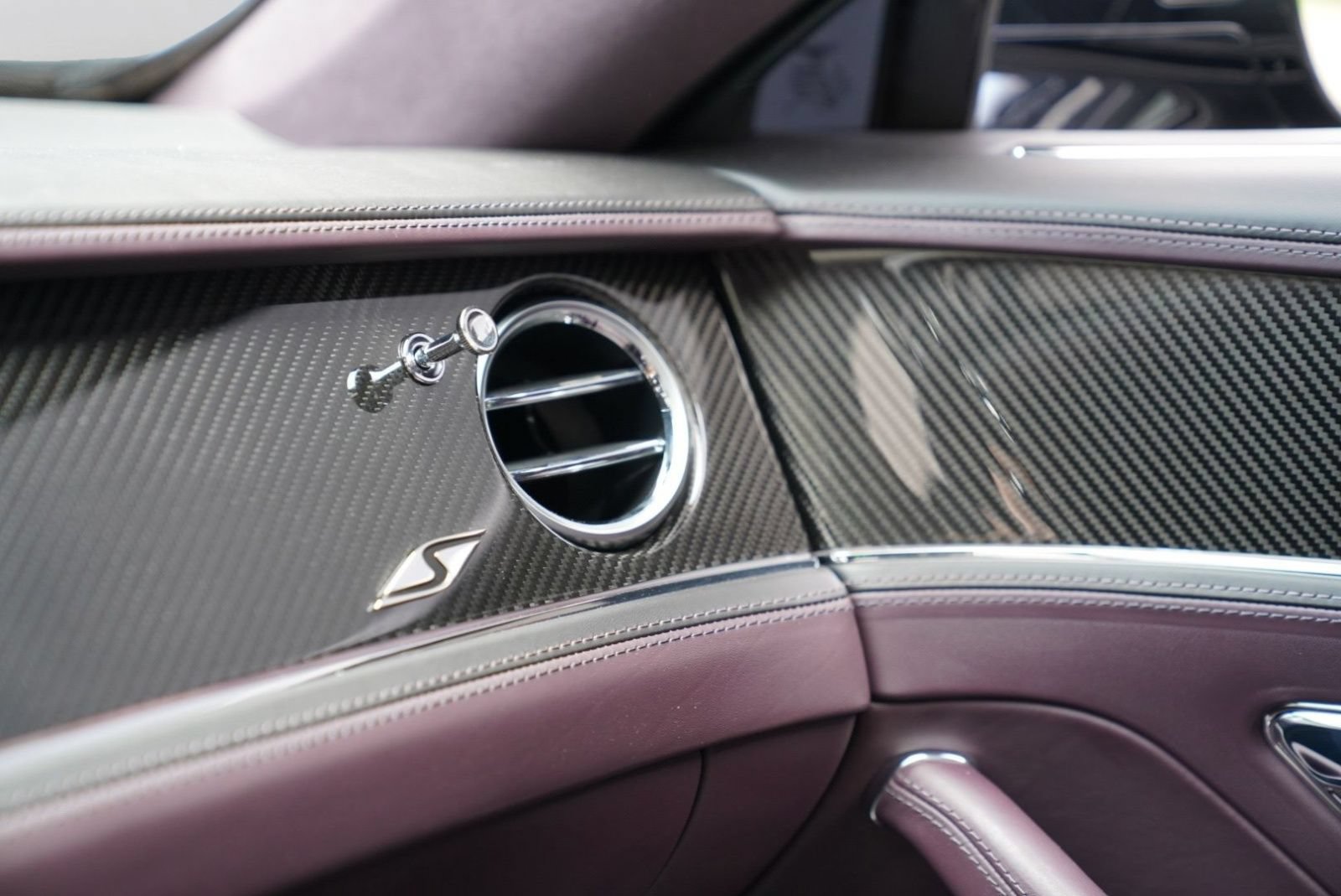 Used 2023 Bentley Flying Spur S V8 AWD/4WD image 57