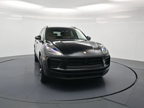 Certified 2026 Porsche Macan image 30