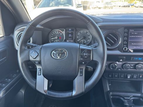 Used 2021 Toyota Tacoma TRD Off-Road w/ Technology Package AWD/4WD image 20