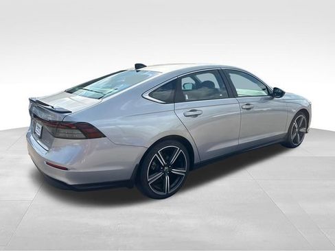 Used 2024 Honda Accord Sport image 5