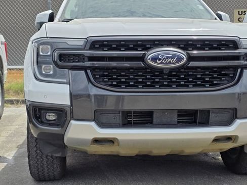 Used 2024 Ford Ranger Lariat w/ FX4 Off-Road Package AWD/4WD image 3