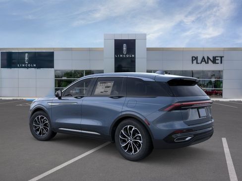 New 2026 Lincoln Nautilus Premier AWD/4WD image 4