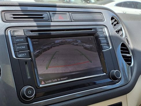 Used 2017 Volkswagen Tiguan Wolfsburg Edition FWD image 8