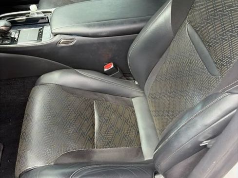 Used 2019 Lexus LS 500 F Sport w/ Accessory Package (Z2) AWD/4WD image 4