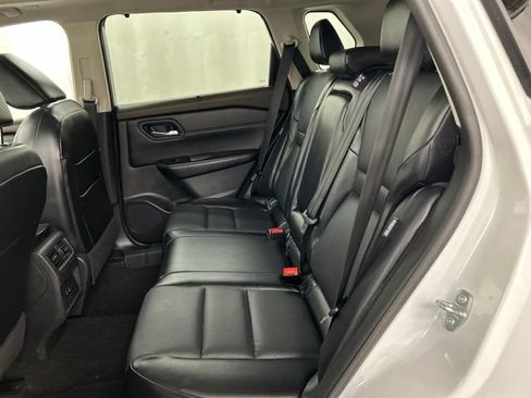 Used 2023 Nissan Rogue SV w/ SV Premium B Package AWD/4WD image 21