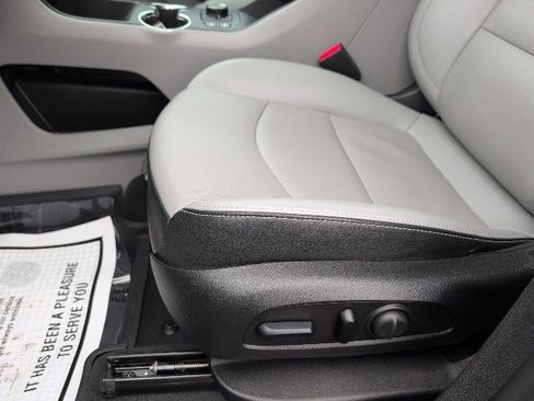 Used 2023 GMC Terrain SLT w/ LPO, Floor Liner Package image 12