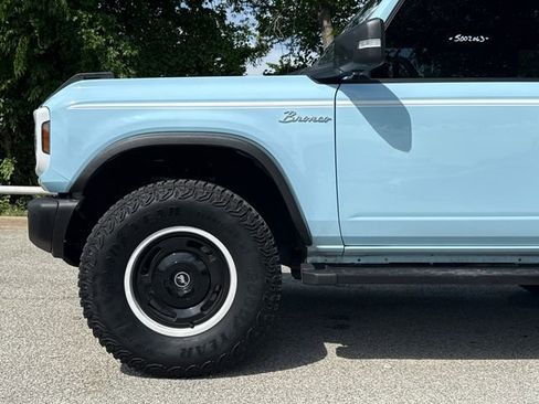 Used 2024 Ford Bronco Heritage Edition AWD/4WD image 5