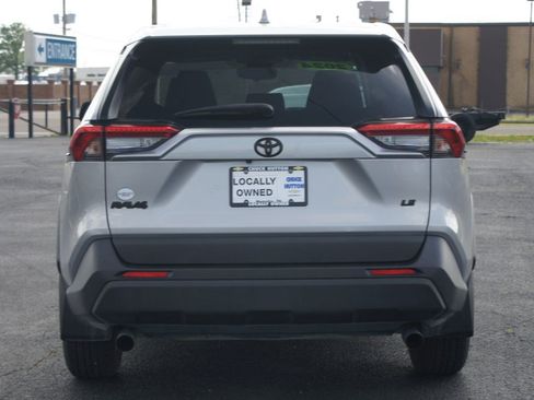 Used 2024 Toyota RAV4 LE FWD image 3