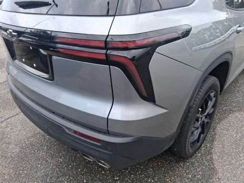 Used 2024 Chevrolet Traverse LS w/ Midnight/Sport Edition FWD image 8