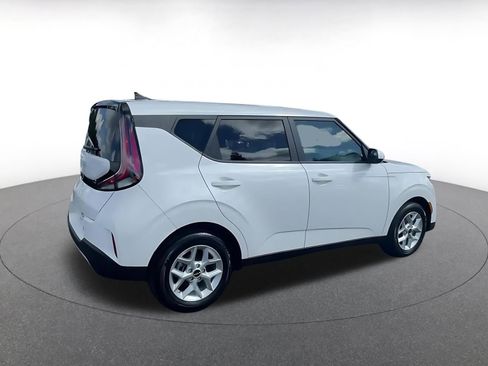 Used 2025 Kia Soul LX w/ LX Technology Package image 15