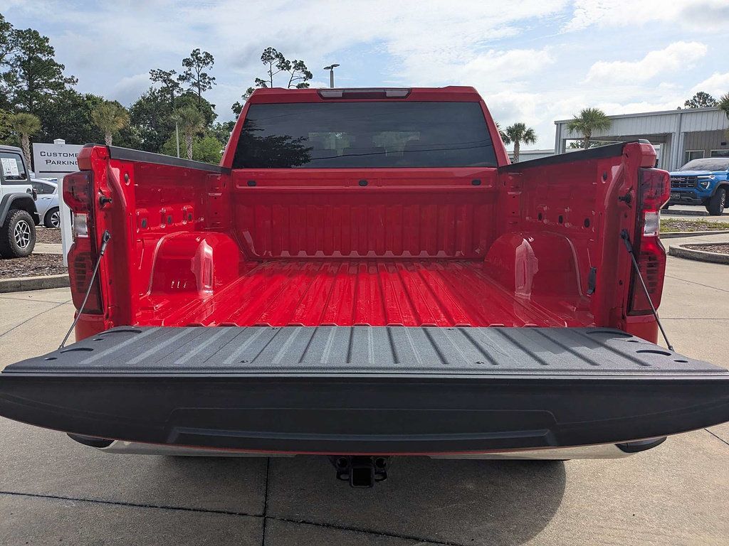 Used 2024 Chevrolet Silverado 1500 LT AWD/4WD image 12