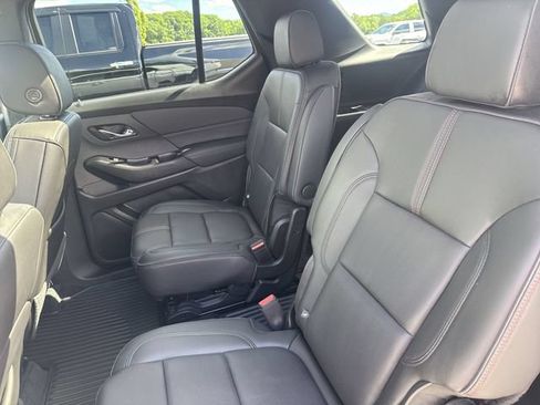 Used 2023 Chevrolet Traverse RS AWD/4WD image 26