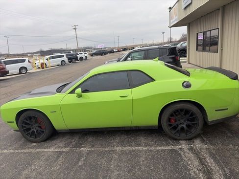 Used 2015 Dodge Challenger R/T w/ Quick Order Package 22B R/T image 6