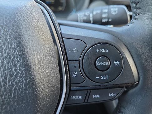 Used 2024 Toyota Venza Limited AWD/4WD image 18