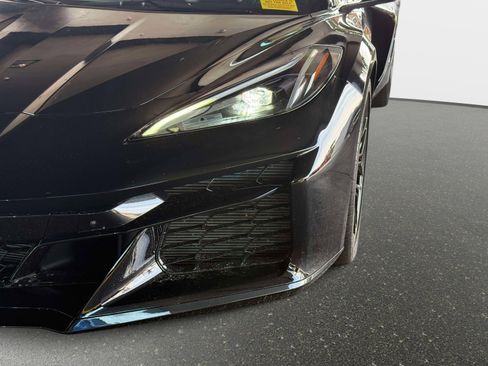 Used 2024 Chevrolet Corvette Z06 w/ Stealth Interior Trim Package image 11